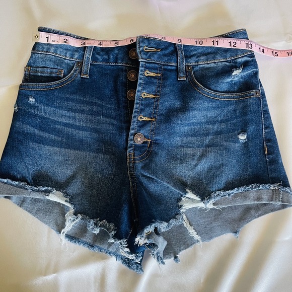 Rewash Junior Size 3 / 26 Fringe Hem High Rise Distressed Mom Short Shorts - Picture 3 of 5